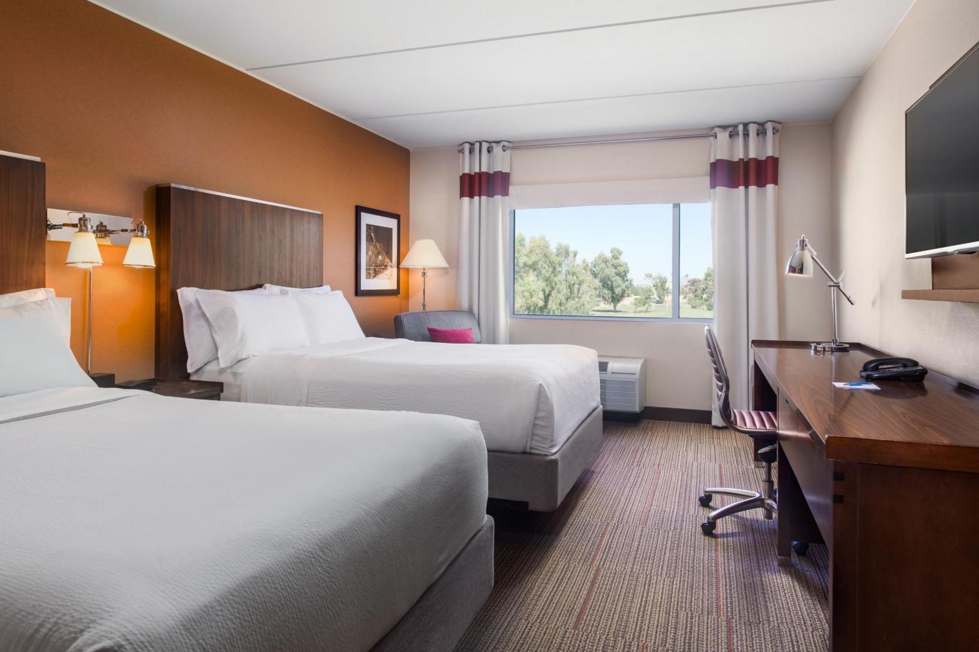Hotel Four Points By Sheraton At Phoenix Gateway Airport 3*