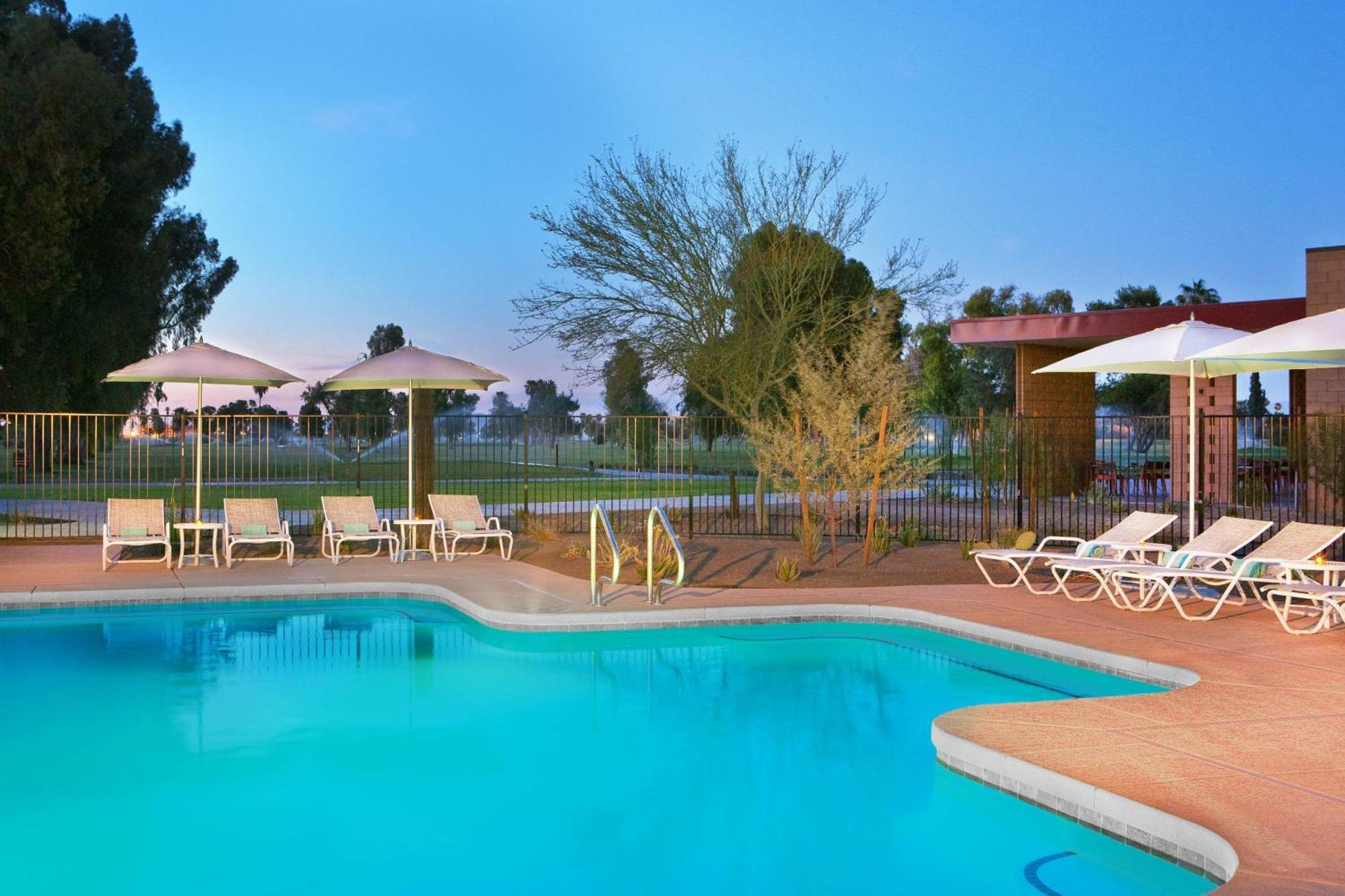 Hotel Four Points By Sheraton At Phoenix Gateway Airport 3*
