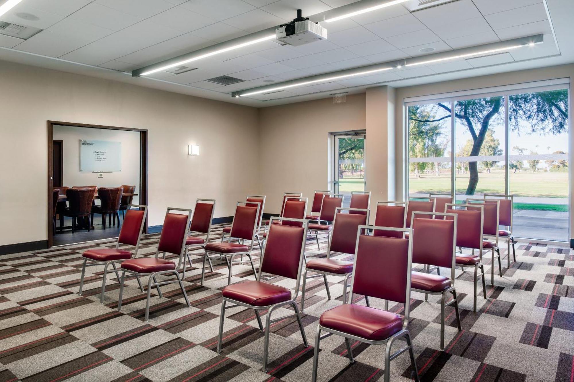 Four Points By Sheraton At Phoenix Gateway Airport