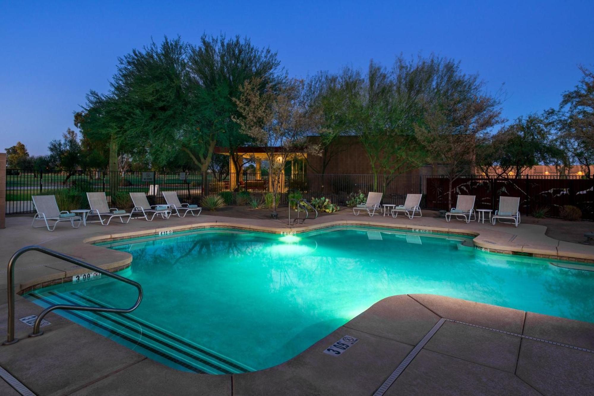 Four Points By Sheraton At Phoenix Gateway Airport